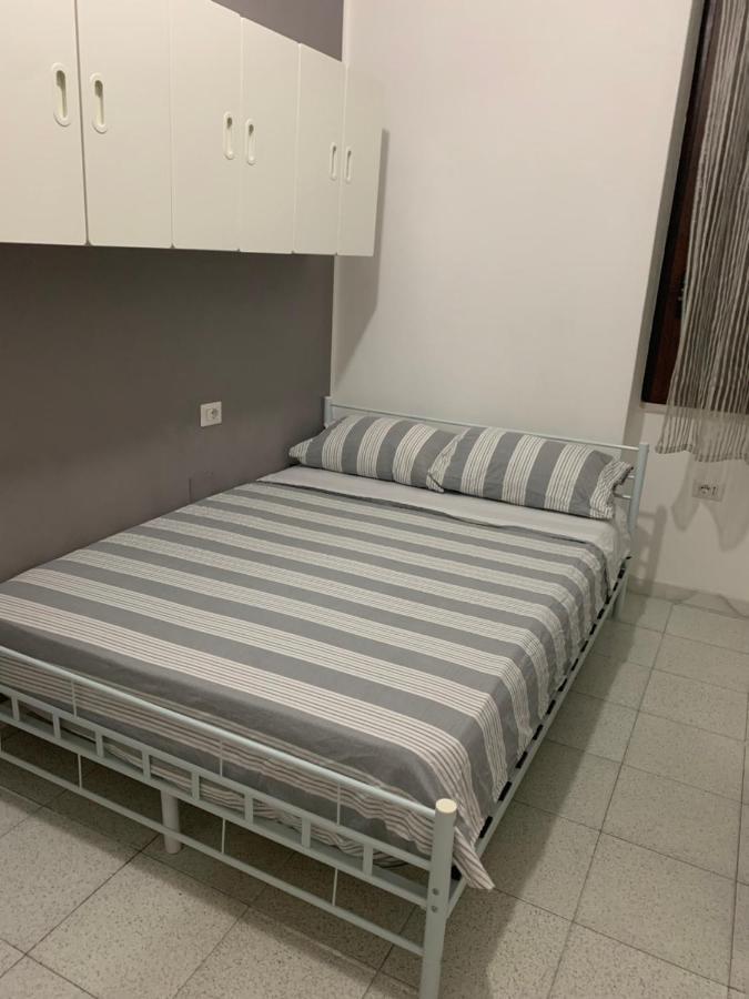 Bedroom Low Cost Di Elisa Quartucciu Exteriér fotografie